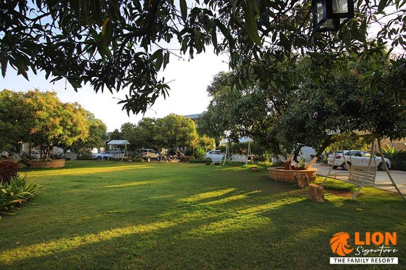 Lion Signature Family Resort ชาซันเกอร์ ภายนอก รูปภาพ